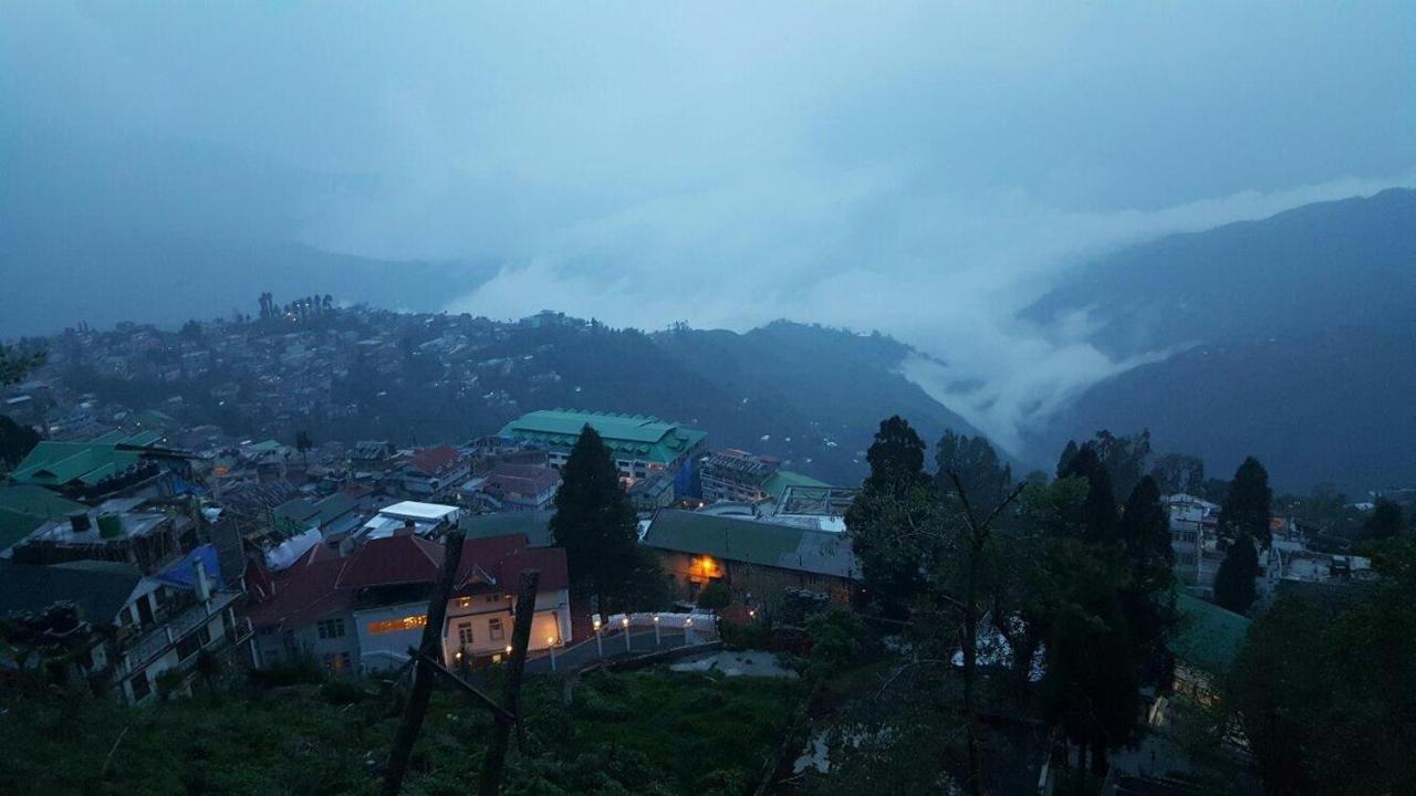 Hotel Taktsang Darjeeling Дарджилинг Экстерьер фото